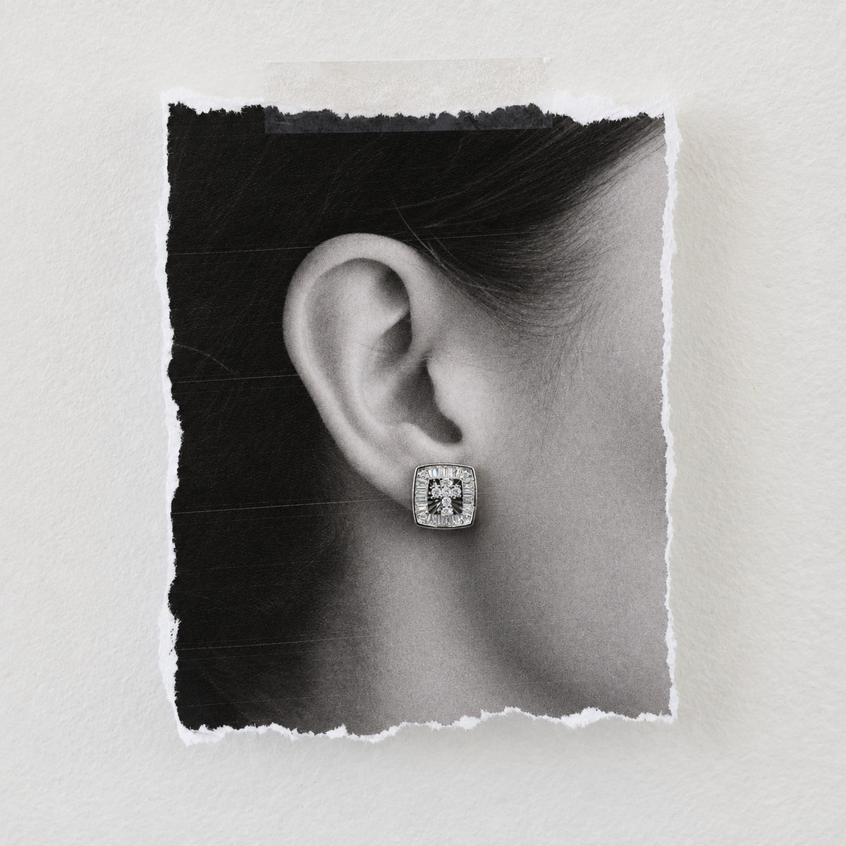 Noir Crest Earrings