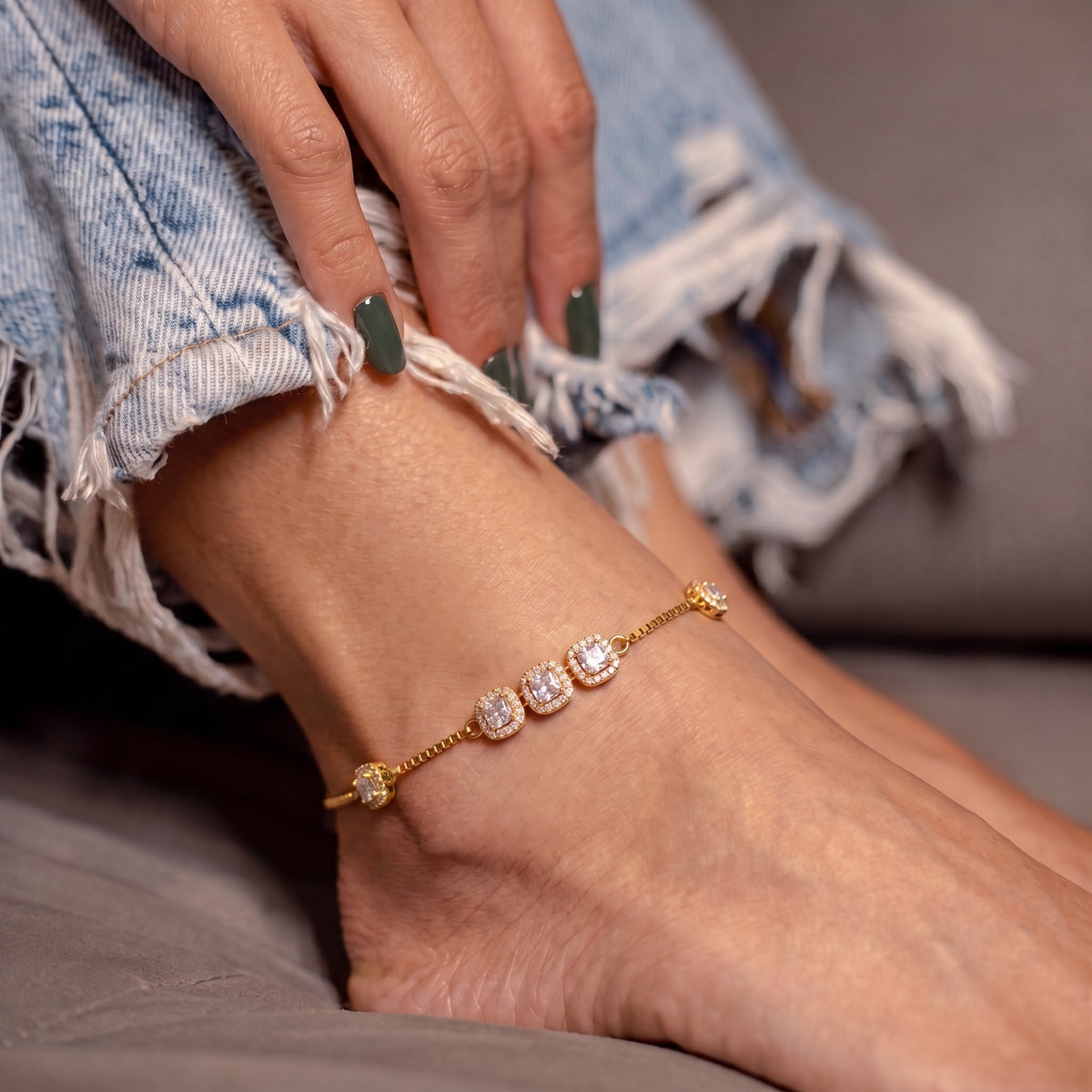 Halo Trio Gold Anklet